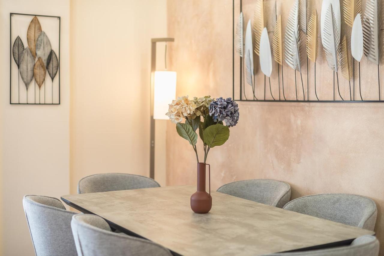 Lighthouse Apartment In The Heart Of Athens Exterior photo